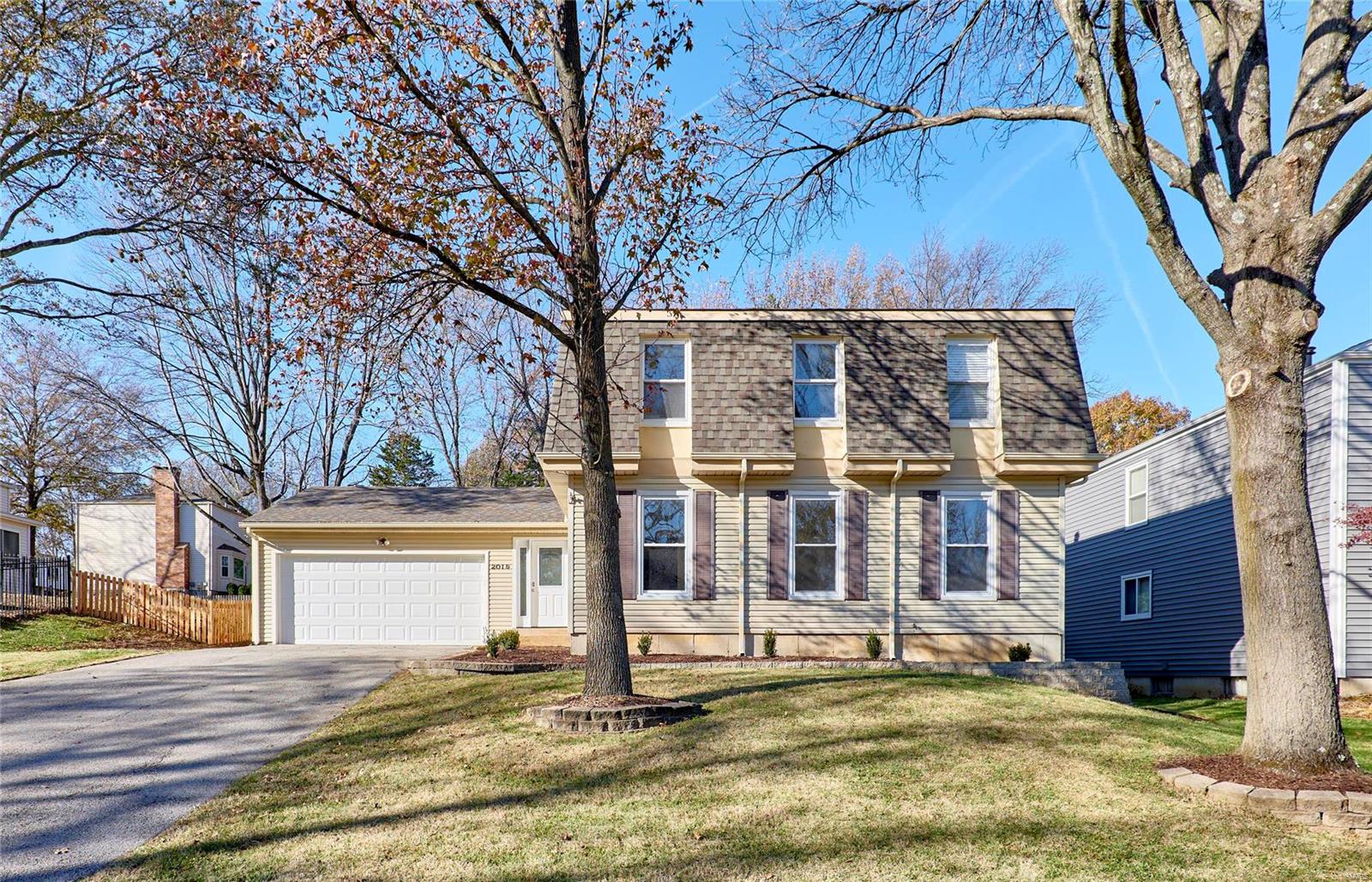 WONDERFUL CHESTERFIELD LOCATION!! PROPERTY IS READY FOR MOVE-IN! New Roof and gutters! The property has been renovated in many areas and is ready for your personal touch. Large master bedroom with good size walk-in closet, large family room and living room which could be a great home office, main floor laundry, finished basement with full bath, fenced yard, some new flooring, lighting, paint, moldings. Friendly neighborhood, highly rated Rockwood schools and is convenient to everything.