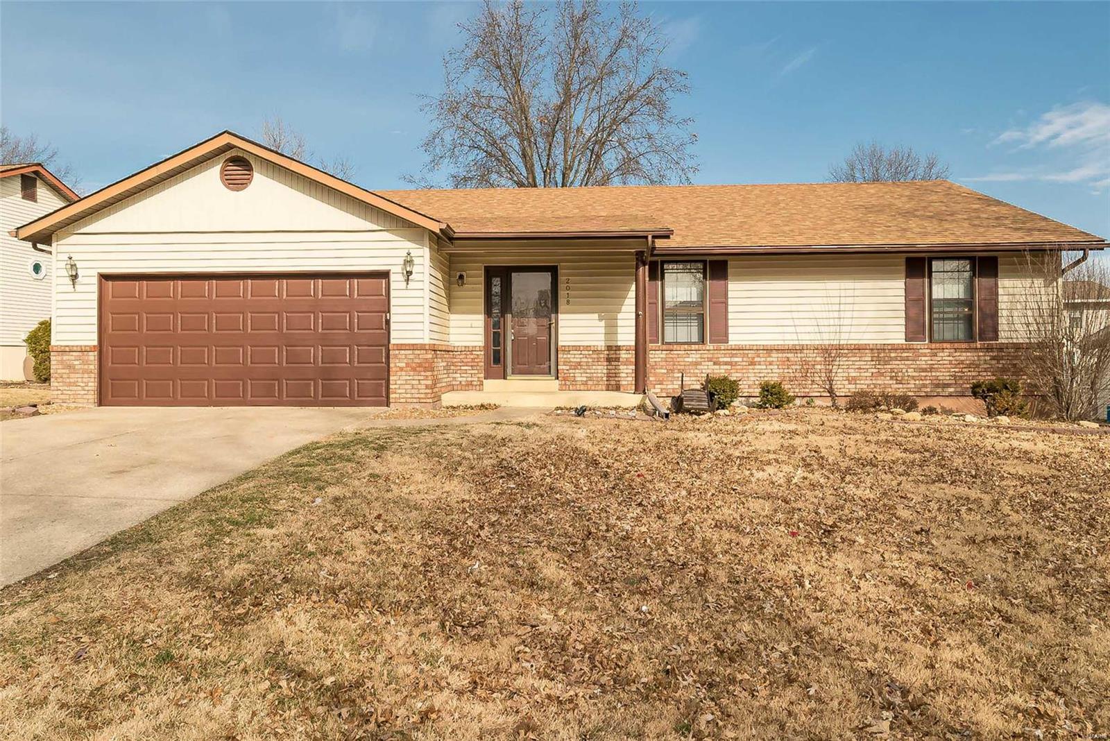 Three Bedroom Two Bath Ranch home with Open Floor Plan. Large Great Room with vaulted ceiling next to breakfast room off of kitchen with gas stove and good sized pantry.  New flooring in Kitchen.  Spacious screened in porch off of the the back of the home. Flat and Fenced backyard.  Fresh paint throughout.  Refrigerator and washer and dryer can stay for tenant use.  One year minimum lease. May consider at pet dog. Minimum 650 Credit Score, Income 3x the monthly rent.  First showing will be open house on Saturday Oct 5th 1-3.