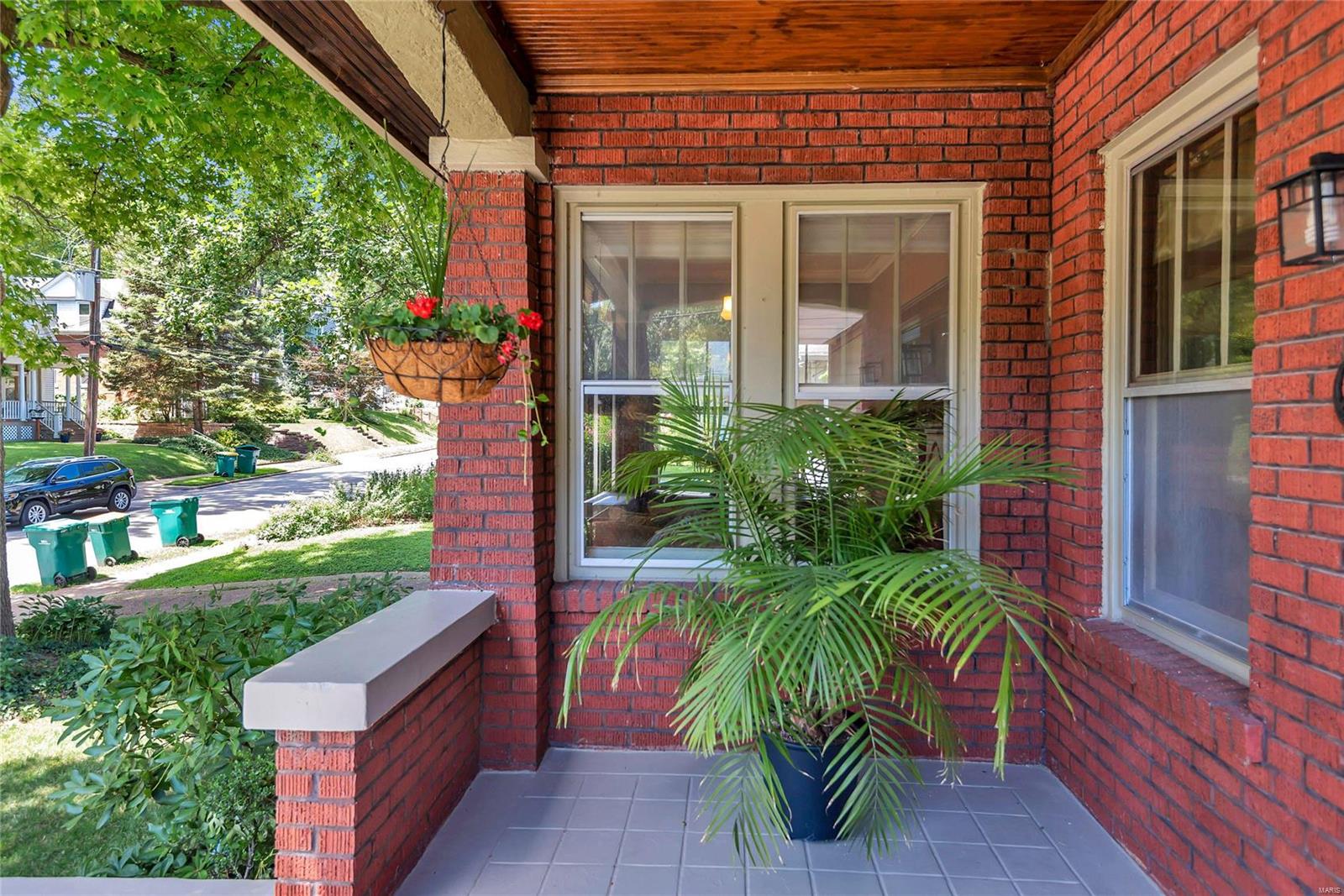 Tuxedo Park - Residential