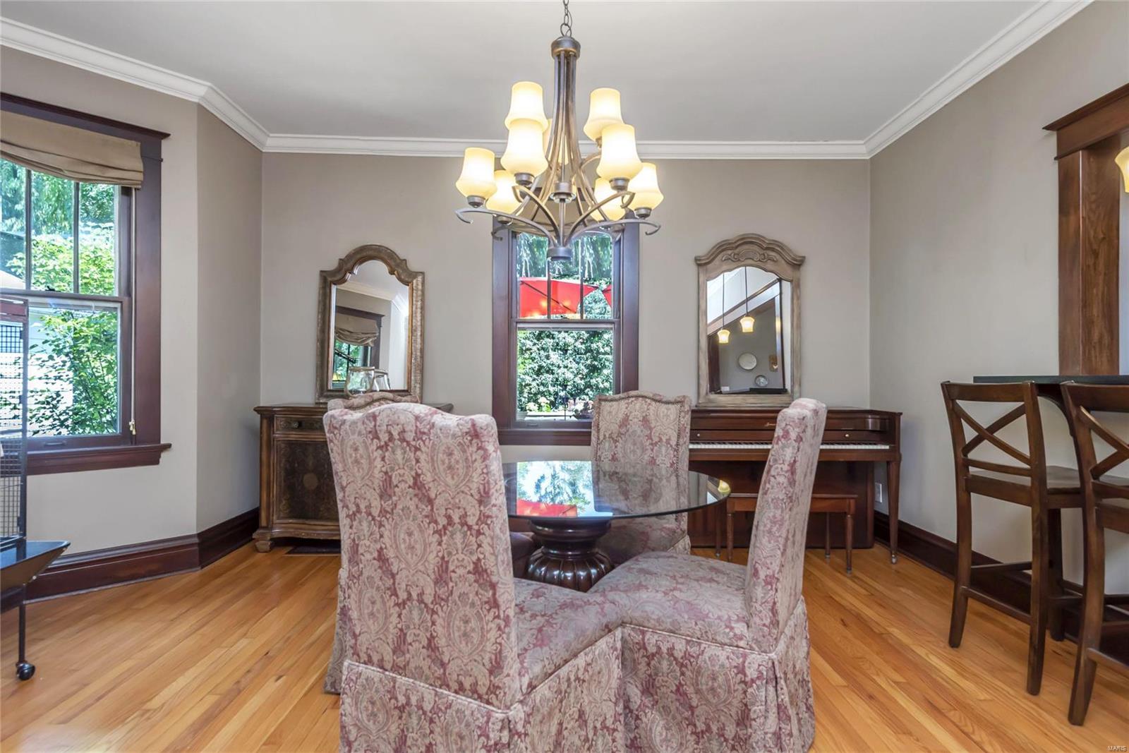 Tuxedo Park - Residential
