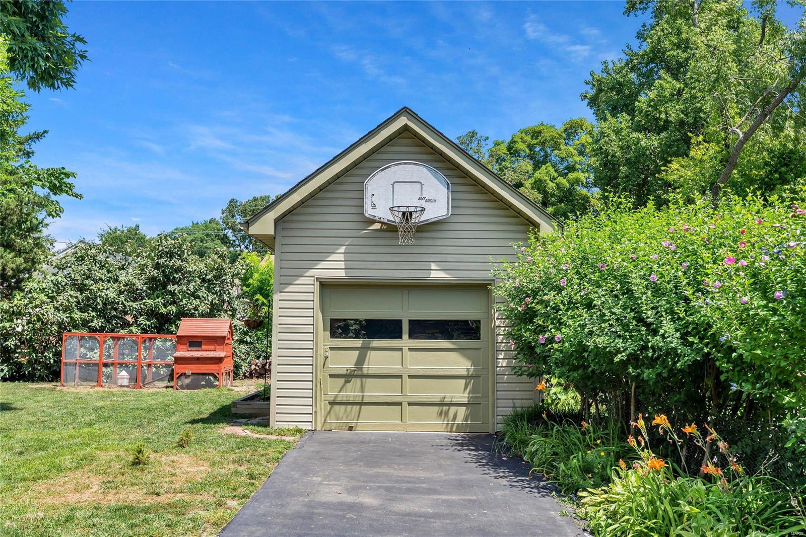 Tuxedo Park - Residential