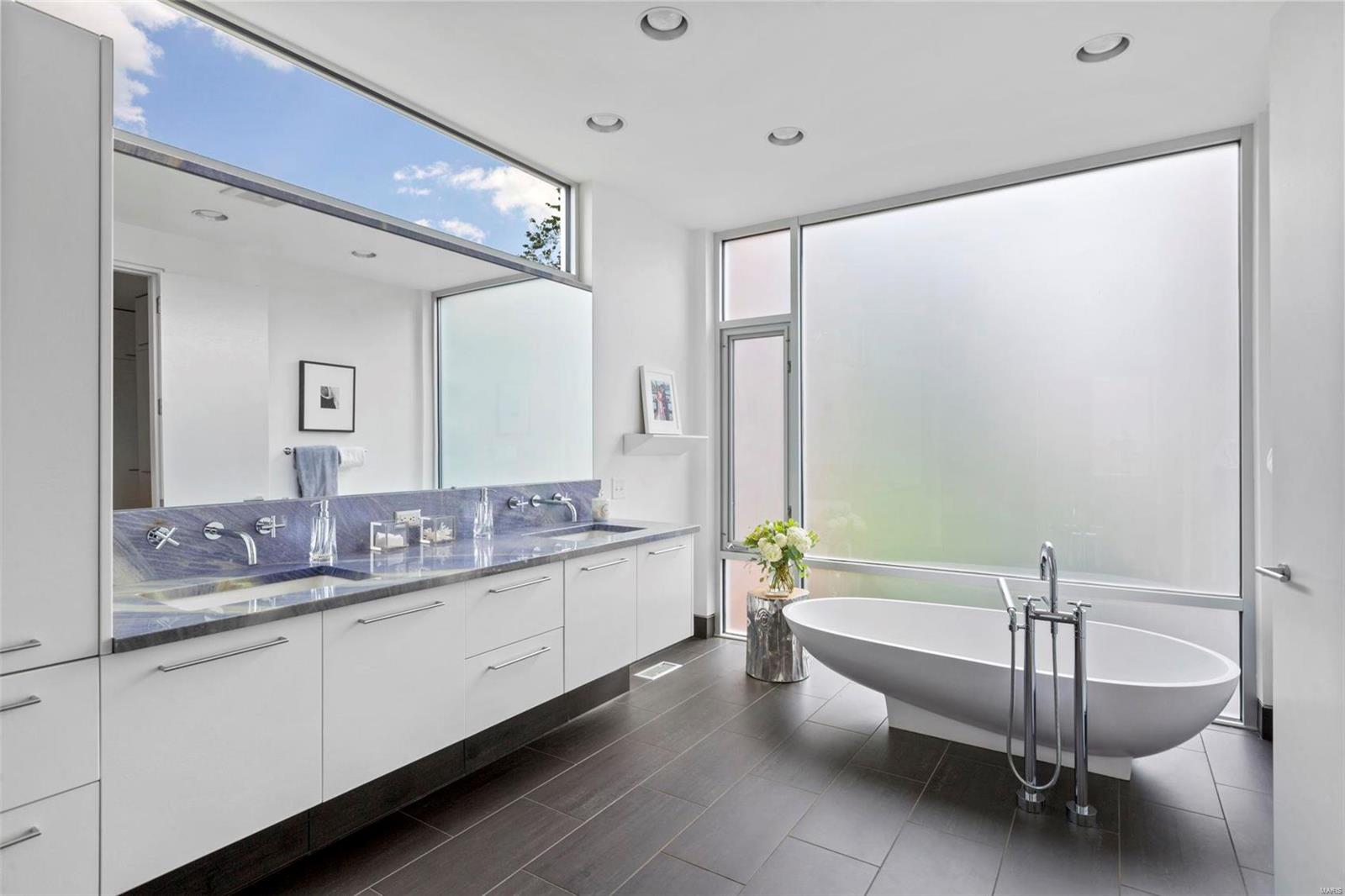 Ladue - Residential