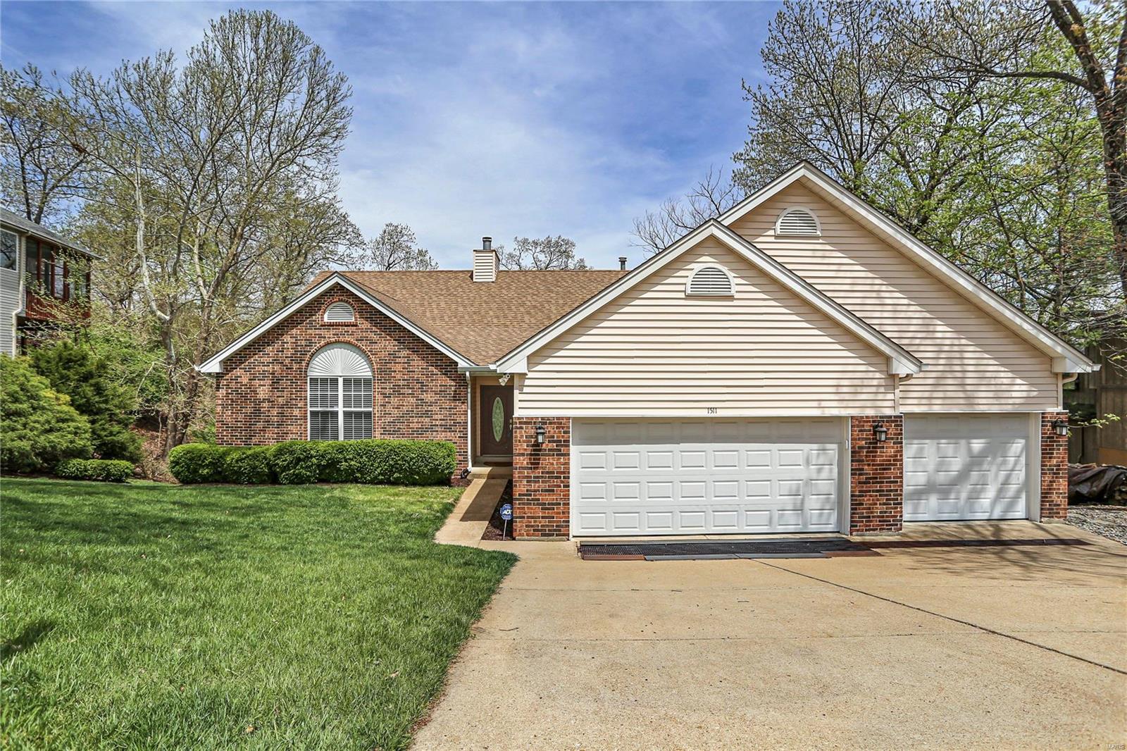 Stunning Atrium Ranch offering 4Beds, 4Baths, 3-Car Garage, Walk-out lower level inside serene Paradise Valley Golf community! Over 3800 sqft of living space provides great options to relax/entertain inside & outdoors while taking in nature! Features include hardwood flrs, 9', vaults, & coffered ceilings, bay windows, ML & LL Laundry, Nest syst, 6-panel doors, & 2" wht blinds. Gather in the light-filled Great Rm with woodburning FP or spacious Dining Rm both with hardwood flrs & beautiful views. Updated Kitchen includes lots of storage w/pull-outs, solid surface tops & tile backsplash, center isld & Breakfast Rm. Master is bound to check your boxes with vault ceiling, bay, 10'x16' Dressing Rm with custom storage, & Ensuite featuring claw-foot tub, sep shower, & comfort height dual vanity! Open staircase leads to the LL Rec/FamilyRm, 2 additional Beds both with full Baths, Kitchenette, & Workout Rm w/cushion flr. Backyard provides a storage shed, level areas for play, & two-tier deck!