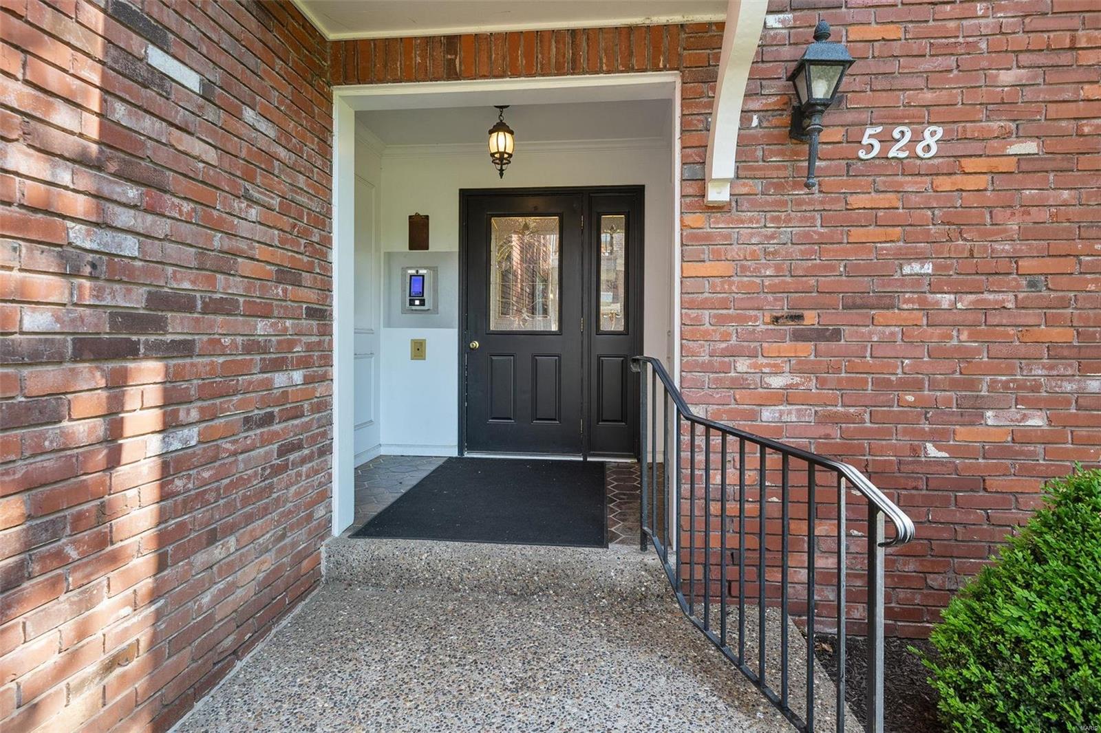 Homewood Condo - Residential