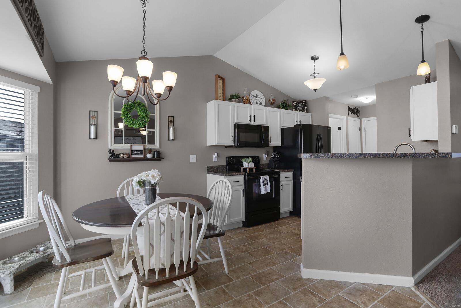Twin Pines - Residential