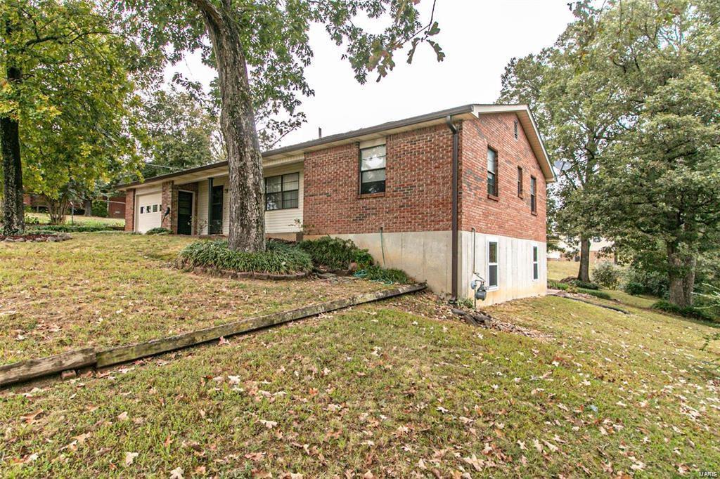 NO SHOWINGS - THIS LISTING IS FOR COMP PURPOSES ONLY!!!!