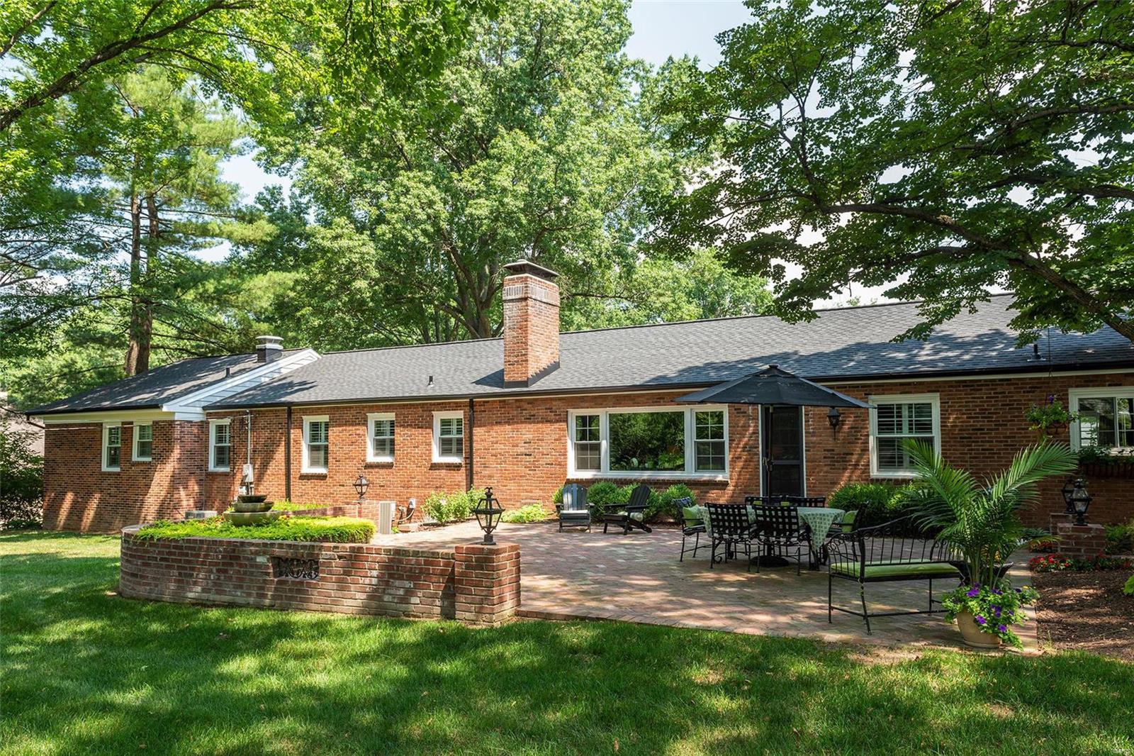 Coach-N-Four - Residential