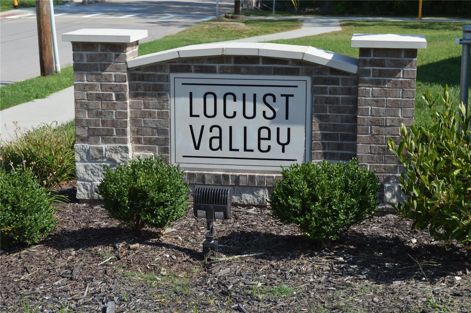 Locust Valley - Residential