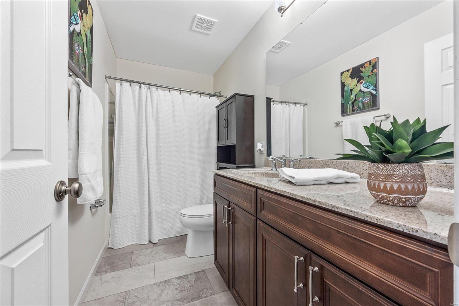 Locust Valley - Residential