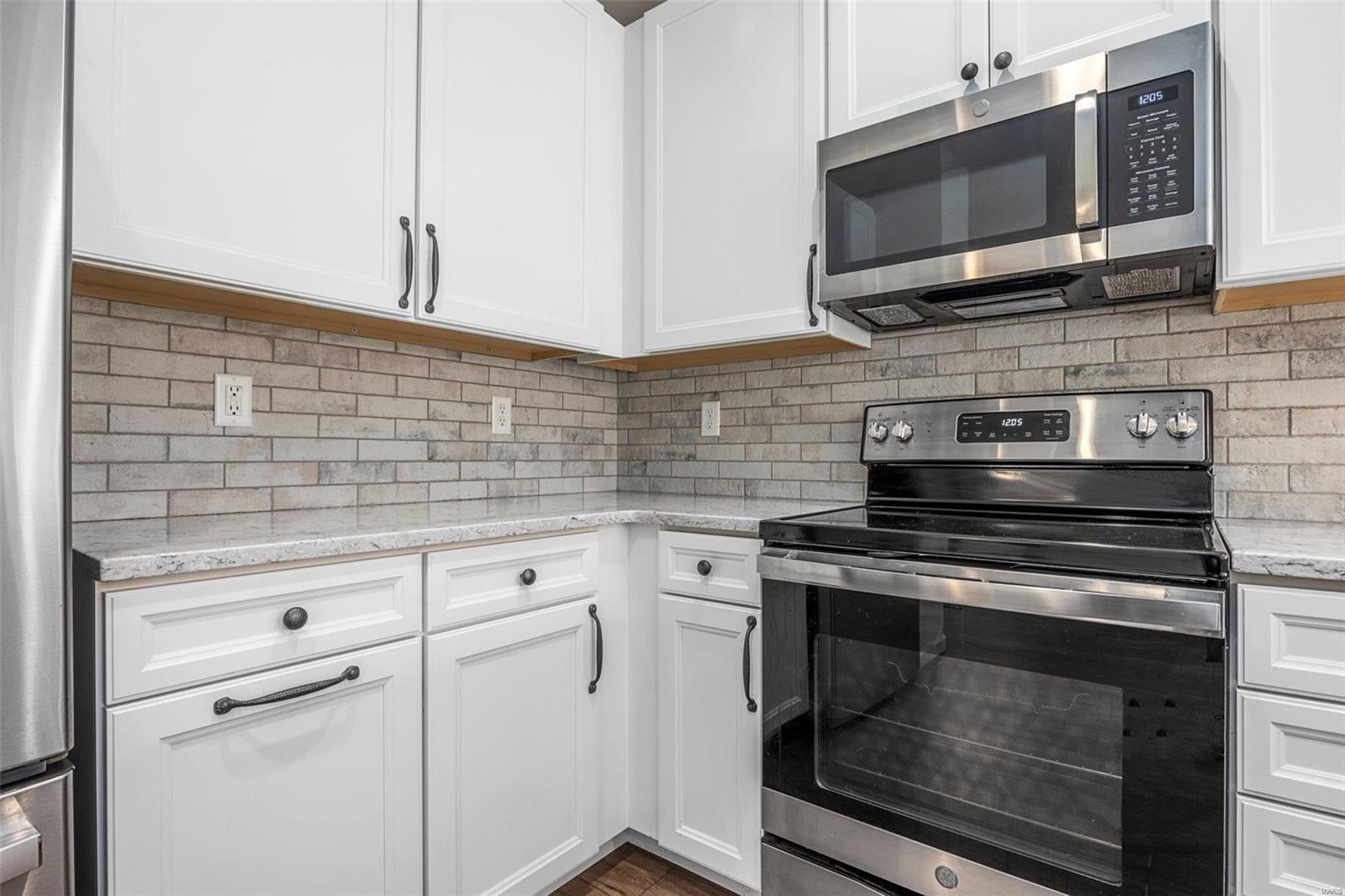 Locust Valley - Residential