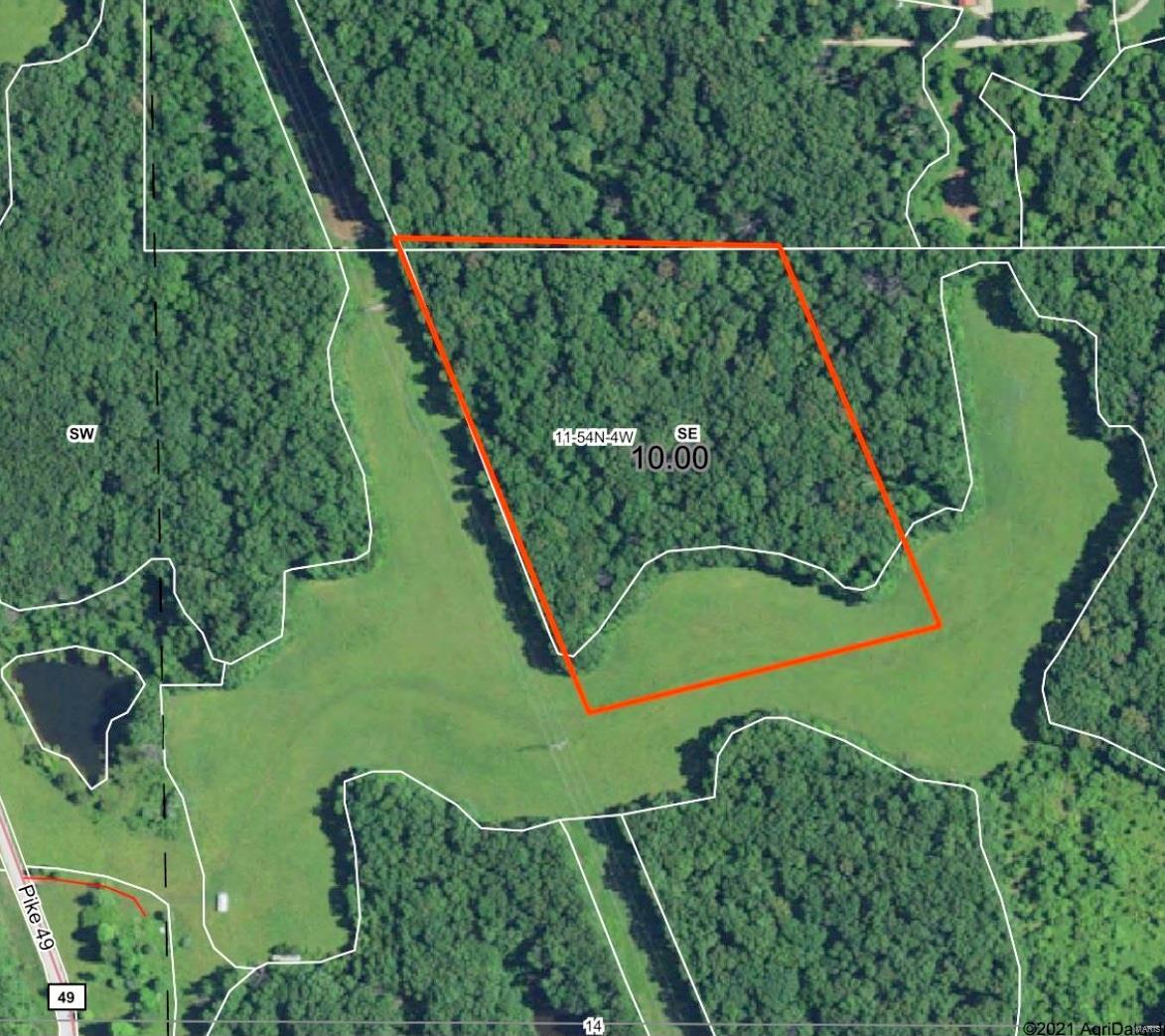 Unrestricted living in rural Pike County, Missouri!  Enjoy your own 10 surveyed acres for your cabin, home or campsite.  Wooded  and near Ranacker Wildlife Area.
Loaded with wildlife!
Less than 1 hour to Mark Twain Lake, Quincy, IL and under 2 hours from St. Louis.
See it! Love it! Own it!