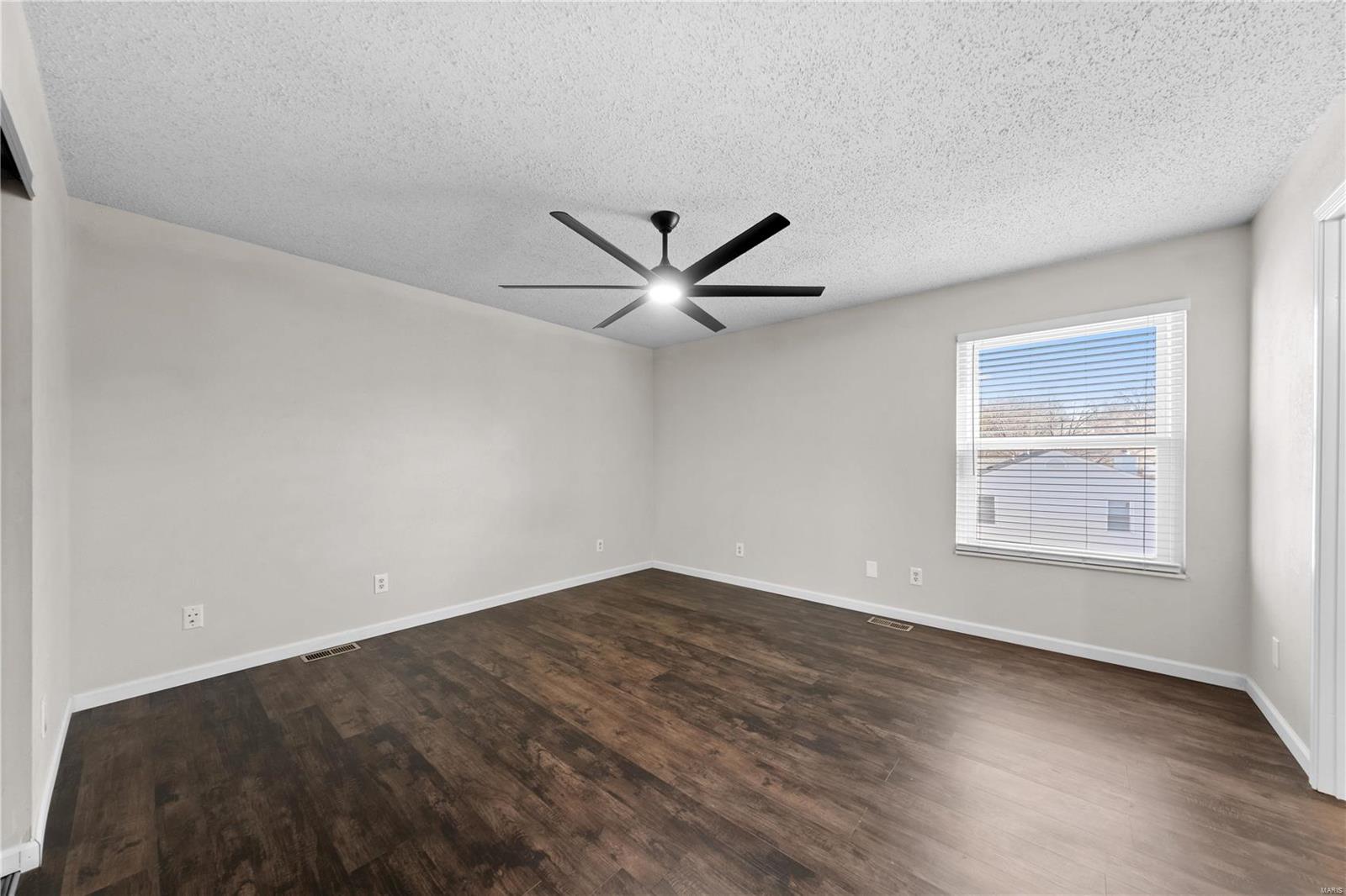 Lynnbrook #4 - Residential