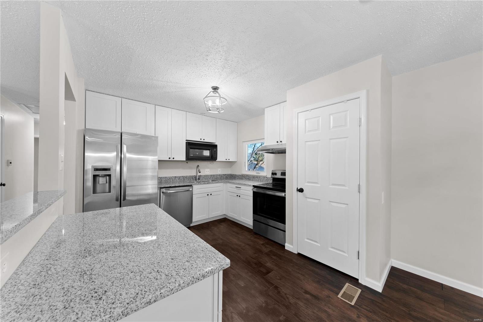 Lynnbrook #4 - Residential