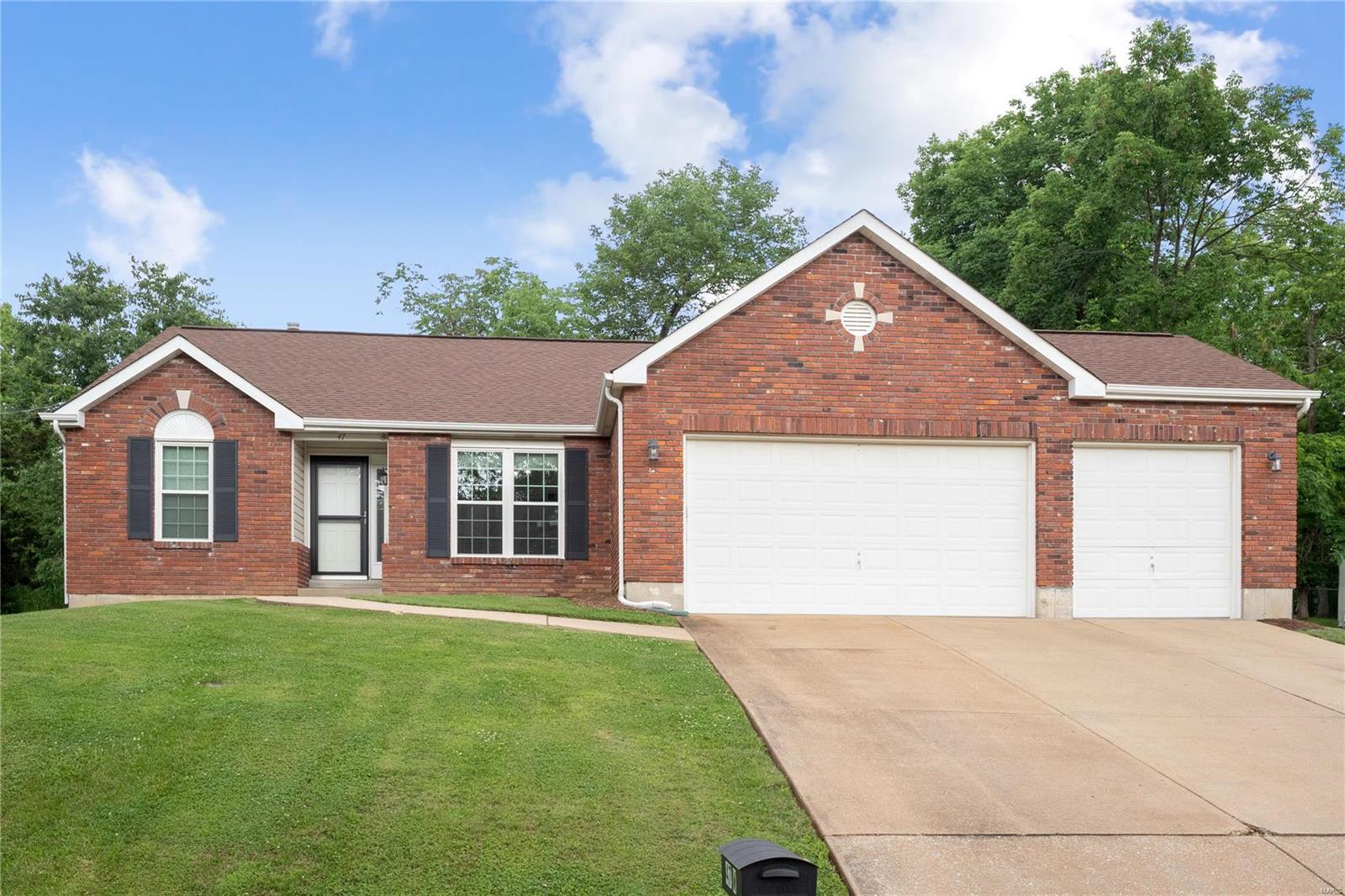 This is the one you’ve been waiting for! Don’t miss out on this amazing 3 bedroom, 3 full bathroom, well-maintained ranch sitting on a half acre in a peaceful neighborhood, within walking distance to Bluebird Park, local restaurants and many other great businesses in West County. Main floor highlights include: vaulted great room with brick fireplace, ML laundry, large owner’s suite with bay windows and coffered ceiling, owner’s bathroom w/separate double sinks & walk-in closet, 2 addl nice size bedrooms and bright dining area/office.  You’ll love the finished lower level which features a huge open area with wet bar, a bonus room that can be used as a guest bedroom/office or playroom/hobby/workout room, a full bathroom, and three separate storage areas with built-in shelving. Improvements incl updated kitchen, new windows, hot water heater, top down/bottom up shades, HVAC, roof, siding, gutters & more. All this, located in the award-winning Rockwood School District w/NO HOA fees.