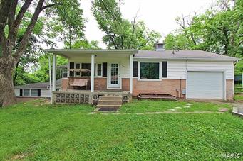 Great ranch home on a very private lot not far from the University. Updated kitchen. New paint. Separate studio could be a bedroom or guest quarters. Fantastic sunroom and plenty of parking. Could be used as a 4 bedroom home. ** BRAND NEW ** HVAC system installed June 2014!