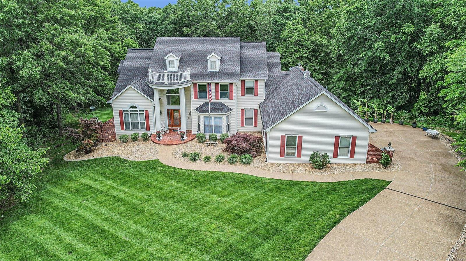 Carverview Manor - Residential