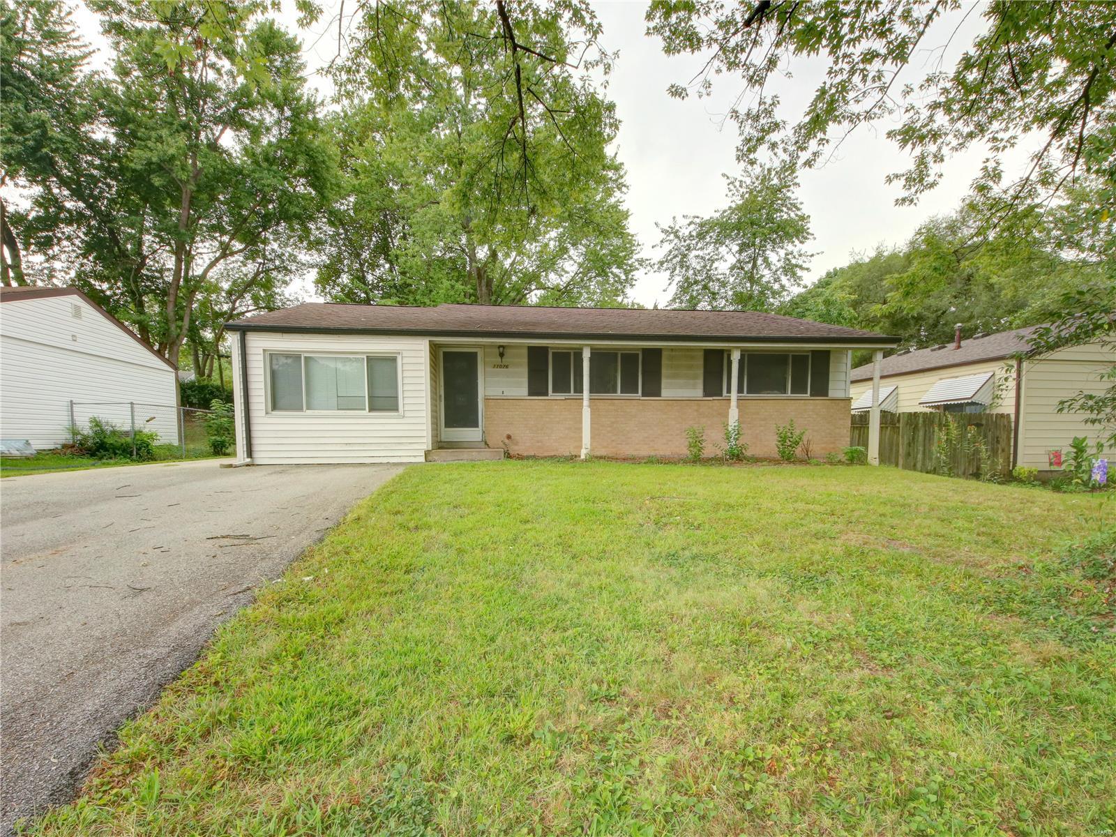 This property is being sold "AS IS." Seller to do no inspections or repairs. Large, extended family room with ceramic tile floor, the living room, kitchen, breakfast room and master bedroom all have hardwood floors, while two of the bedrooms have carpeting. This will make a great starter home or great rental property.