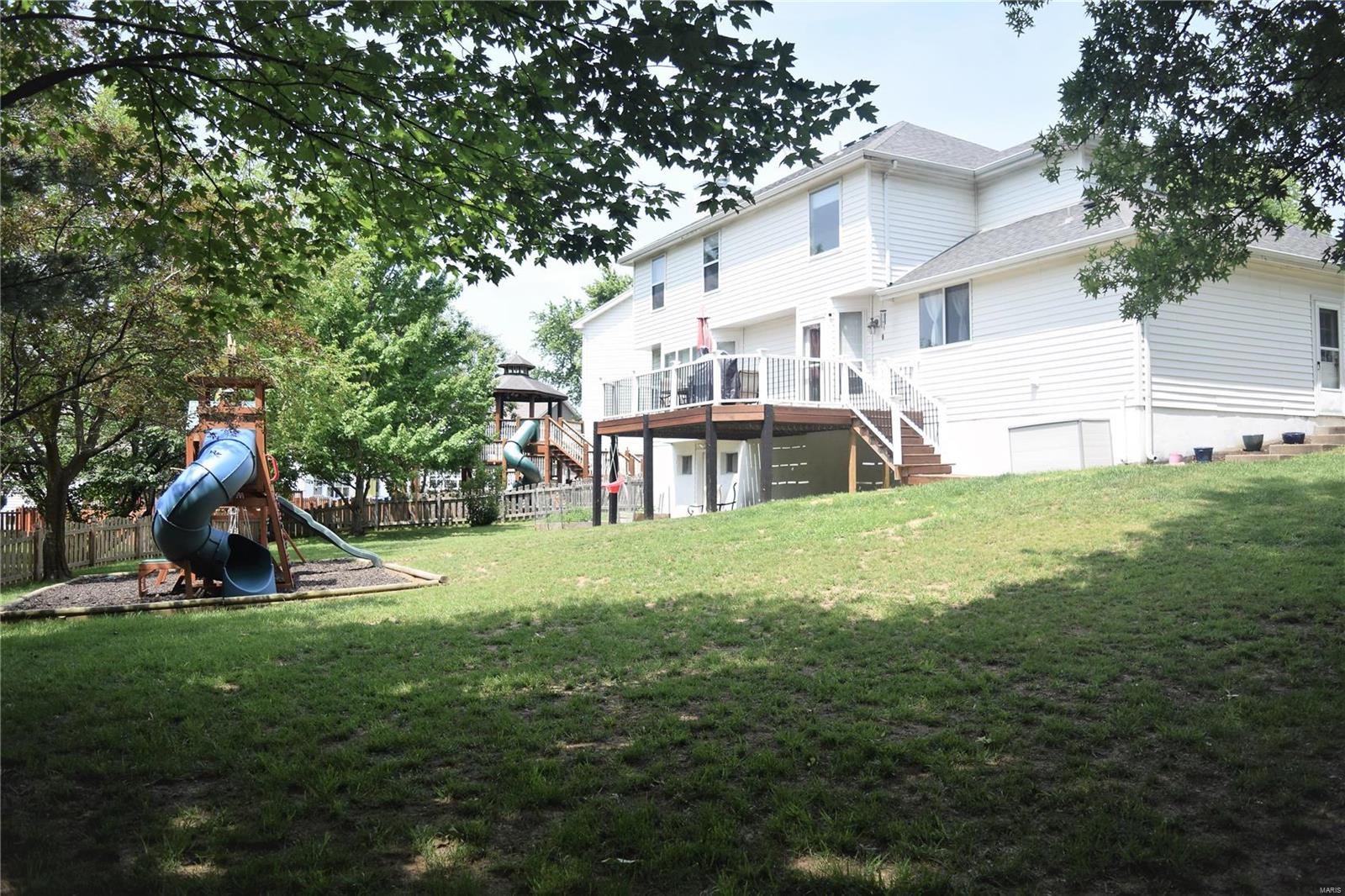 Twin Chimneys - Residential