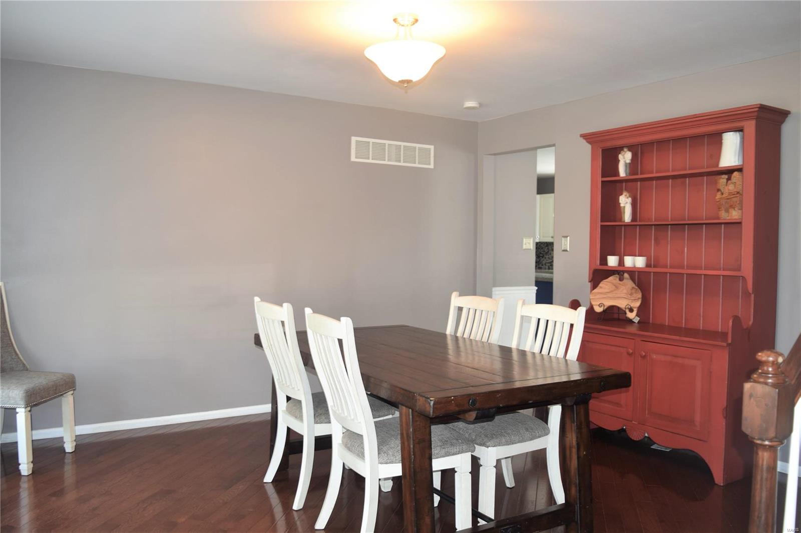 Twin Chimneys - Residential