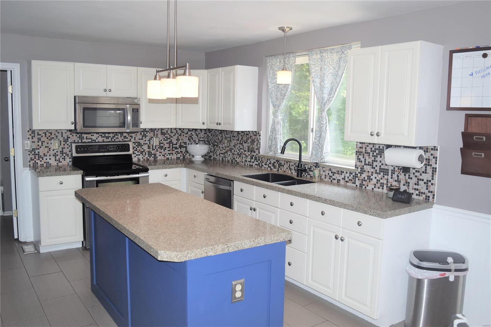 Twin Chimneys - Residential