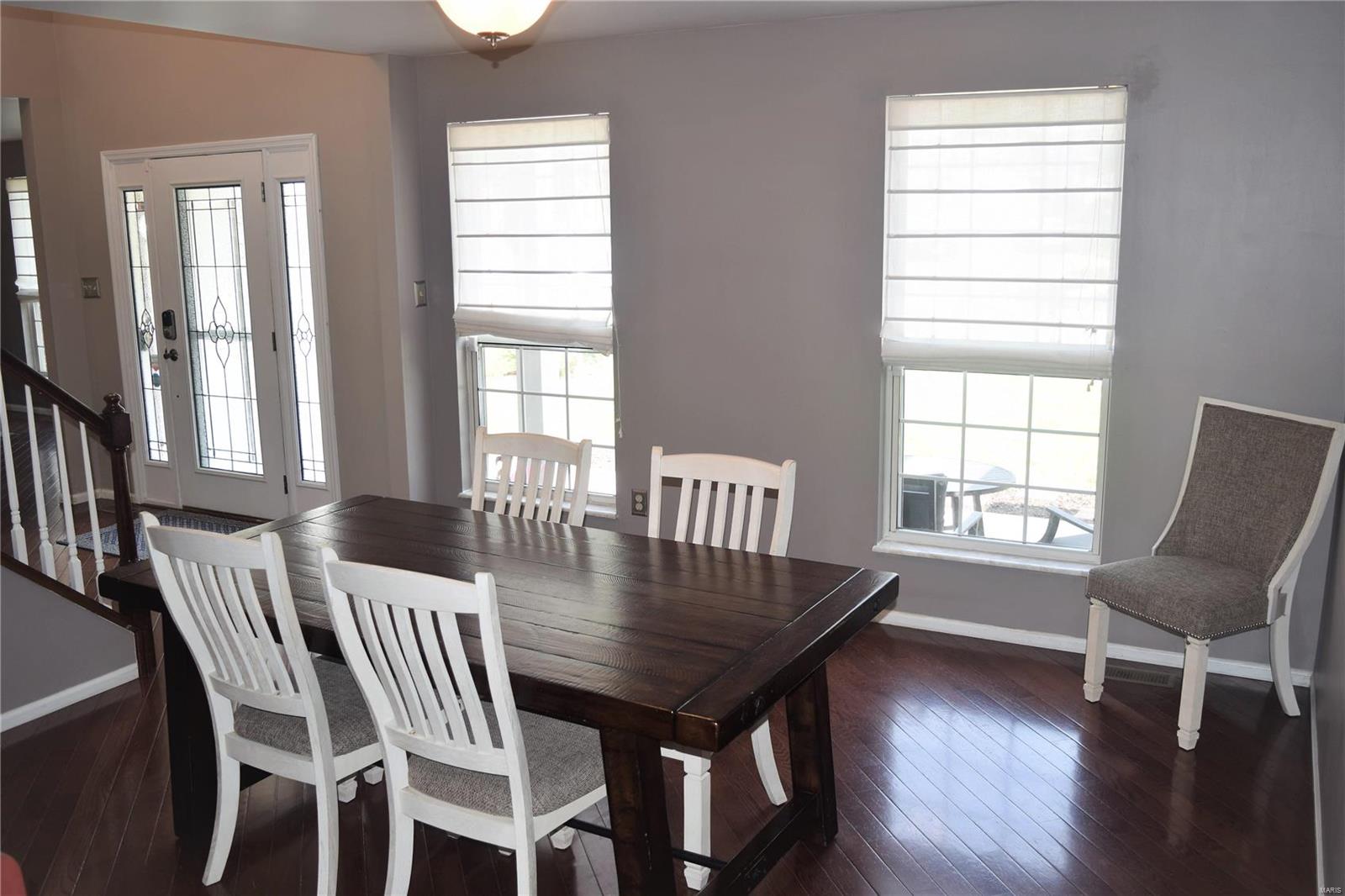 Twin Chimneys - Residential