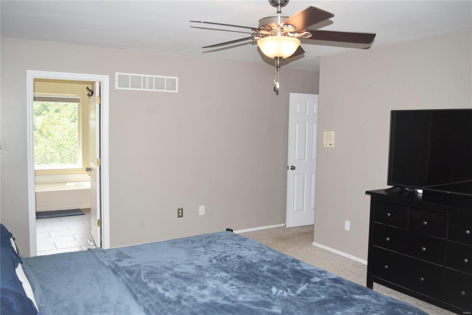 Twin Chimneys - Residential