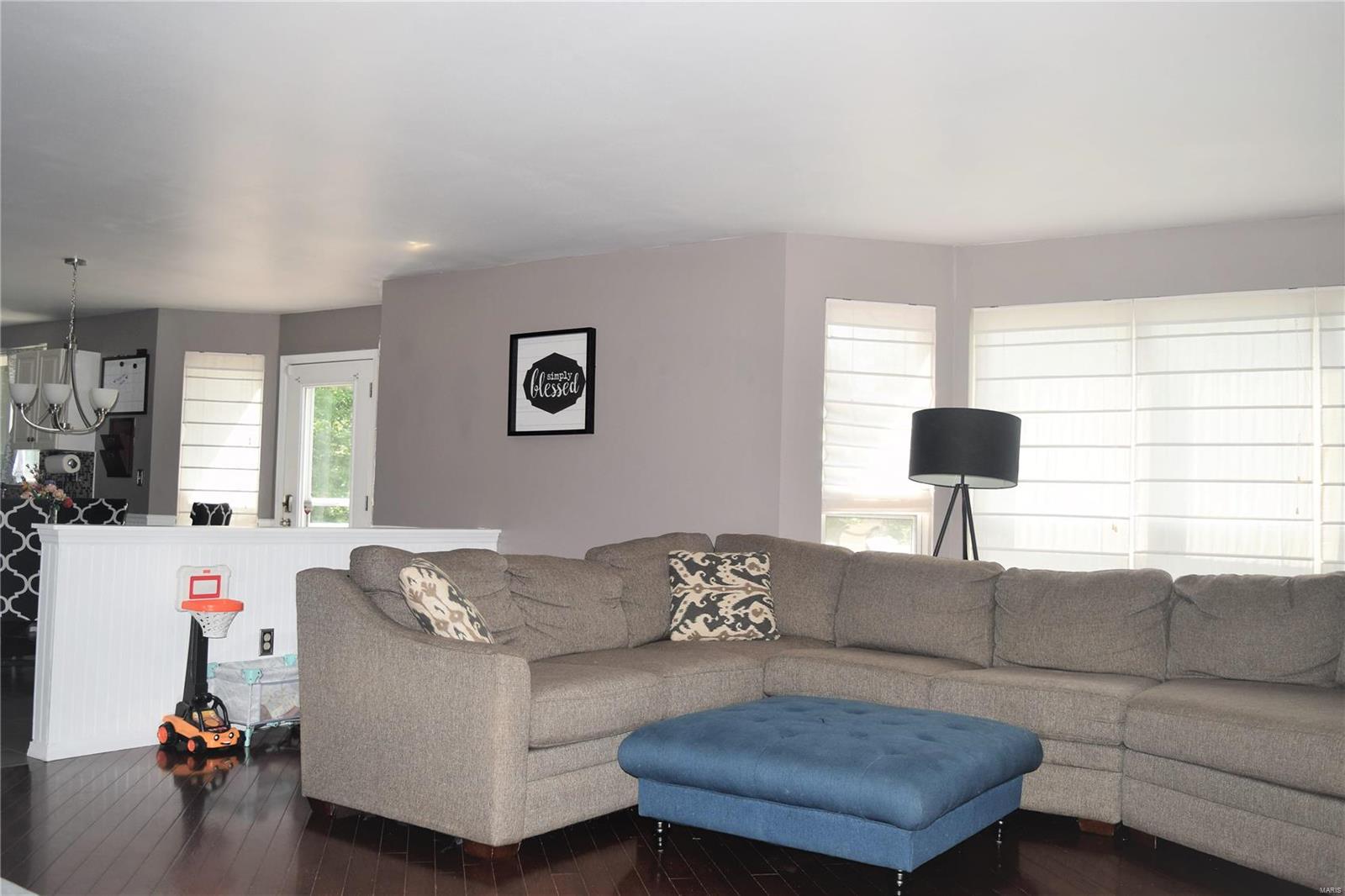 Twin Chimneys - Residential