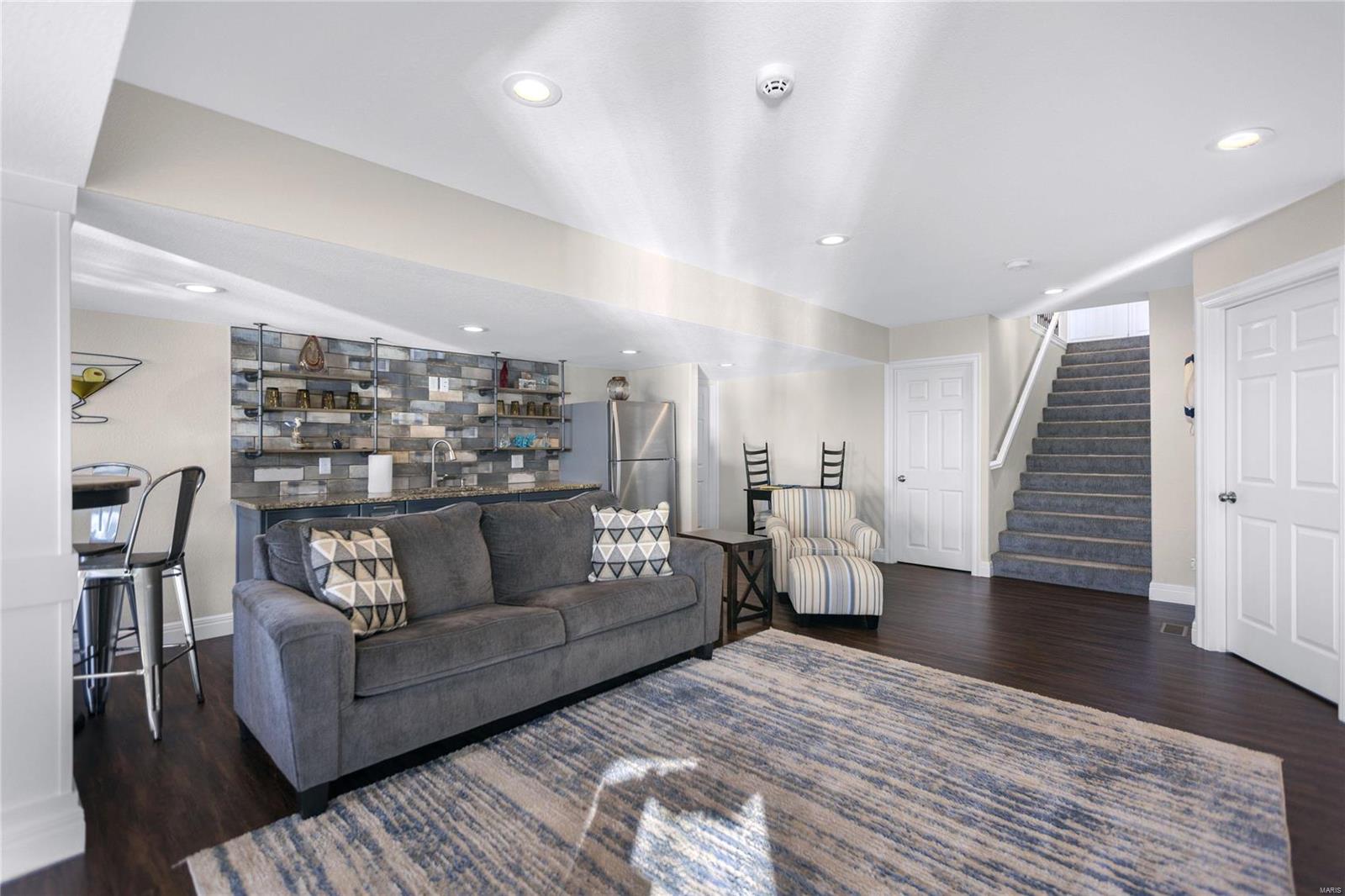 Imperial Point - Residential