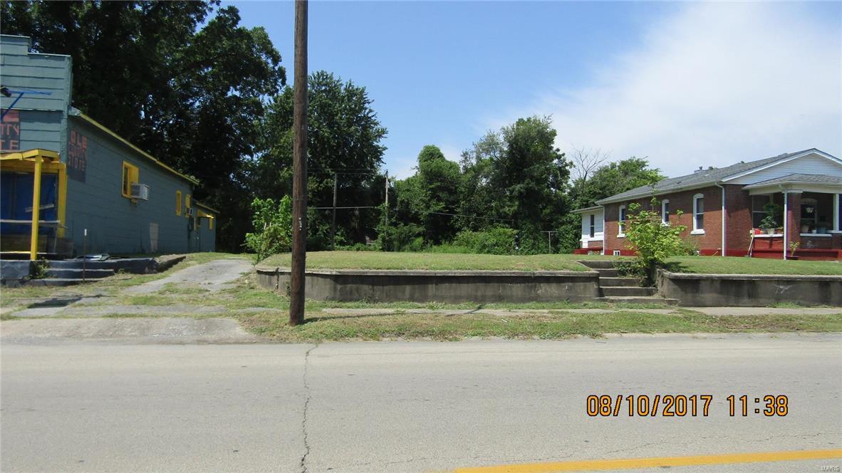 Property is a 50x150 lot with alley access and is one of three in a row for sale. Lot address's 1005, 1007 and 1011 are adjacent to each other.
