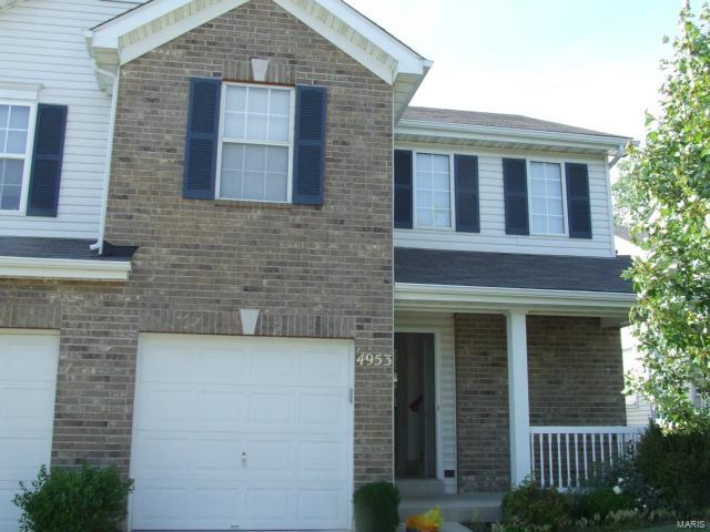 2 BDR/2 BTH 1.5 story townhouse. Vaulted great room (21’x12’) with walk-out to the private back yard. Master bedroom with vaulted ceilings, spacious walk-in closet, double sinks in the master bath. Updated kitchen with oak cabinetry. Upstairs spacious loft open to the great room, a second bedroom with a walk-in closet, and a second full bath. Attached garage, full basement, refrigerator/washer/dryer included. Freshly painted and brand new carpet installed Jan 2017. Easy access to I-270/370/70. Move-in ready! Location: Ground Level