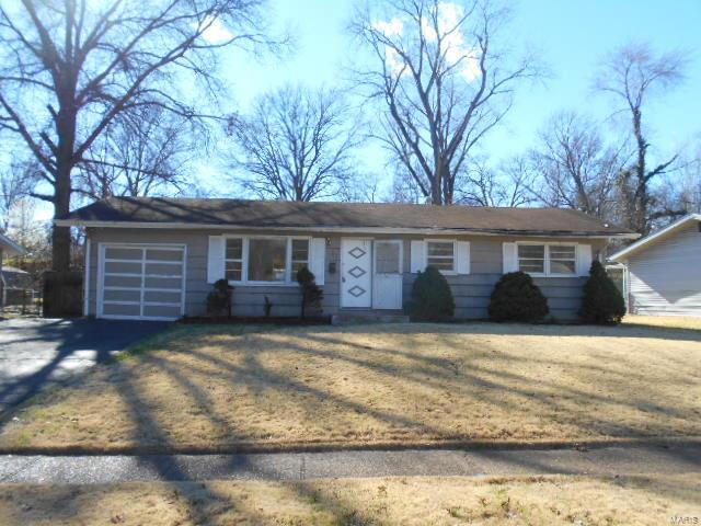 Take a look at this Lovely ranch style home featuring 3 spacious bedrooms, full basement and 1 car attached garage. Located close to shopping and major thoroughfares. Awesome property!! This property is a must see. Be the first to schedule a showing. This is a Fannie Mae Homepath Property.