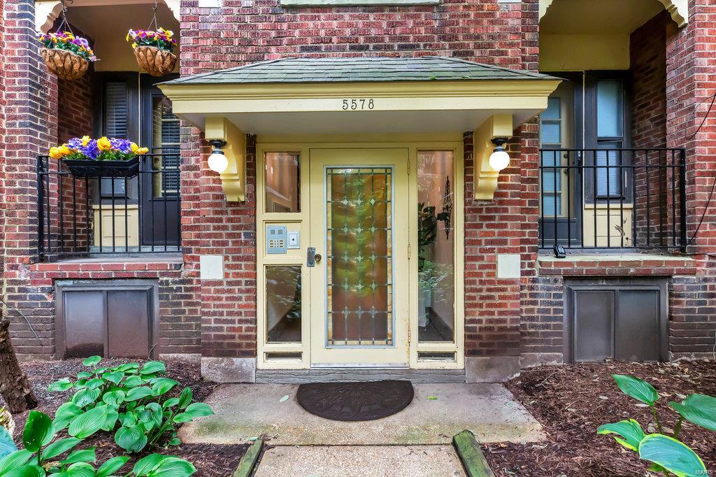 LOCATION! LOCATION! LOCATION! This first floor unit condo is located in the heart of the Central West End, in the Debaliver/Skinker Neighborhood. This one bedroom condo has undergone a COMPLETE RENOVATION! Updates include new kitchen cabinets, granite counter tops, and new stainless steel appliances. Other updates include brand new flooring throughout as well as a new oversized tiled shower and vanity. You will absolutely be blown away when you step into this condo! Steps from Forest Park, Restaurants, Shops, Museums, and the metro link. This condo offers some hardwood floors, large bedroom and bathroom. The living room is PERFECT for entertaining, as the condo has an open floor plan with wood burning fireplace in the living room and a balcony facing the garden view entrance. Other features include 1 assigned gated parking spot and private laundry (washer/dryer) included. You will have access to one assigned gated parking spot. Schedule your private viewing today! Location: City
