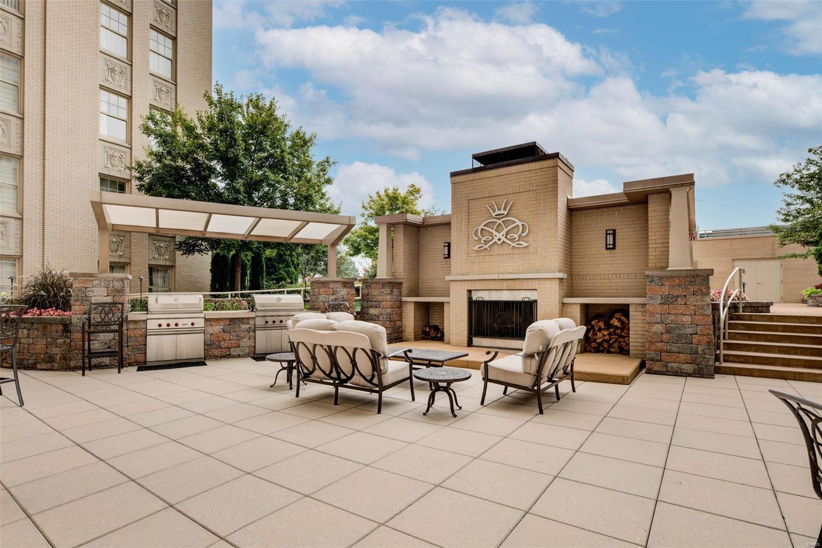 Residences at Park Plaza - Residential