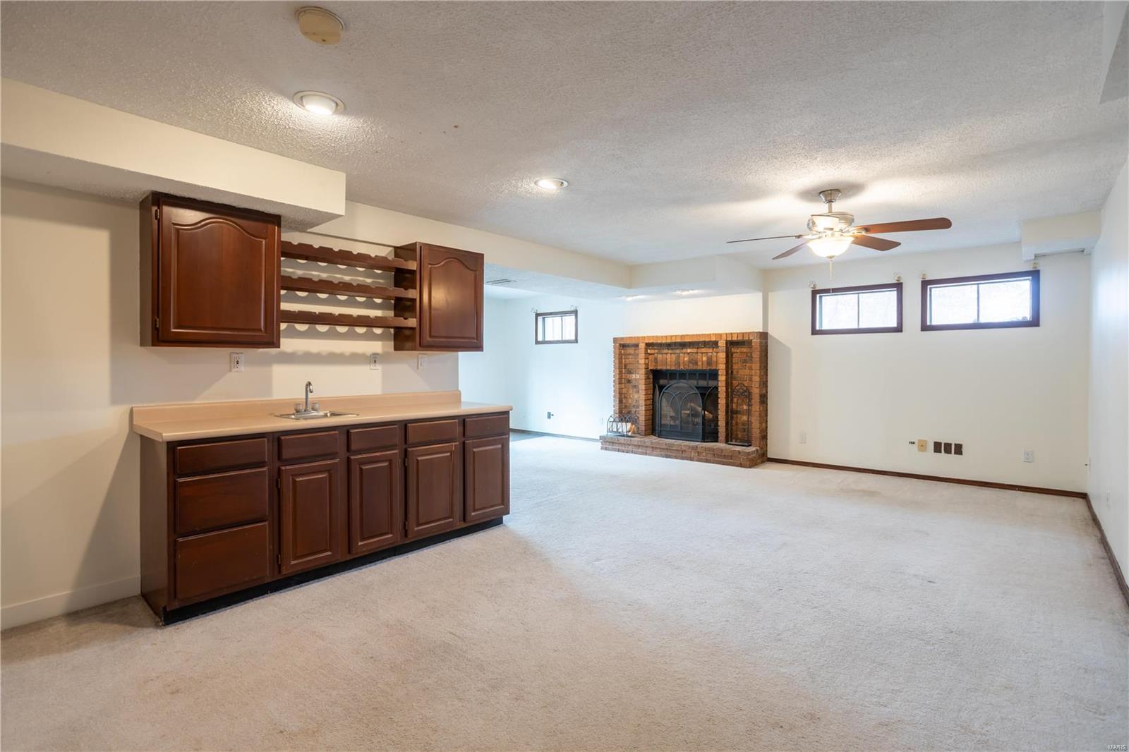 New England Village 6B - Residential