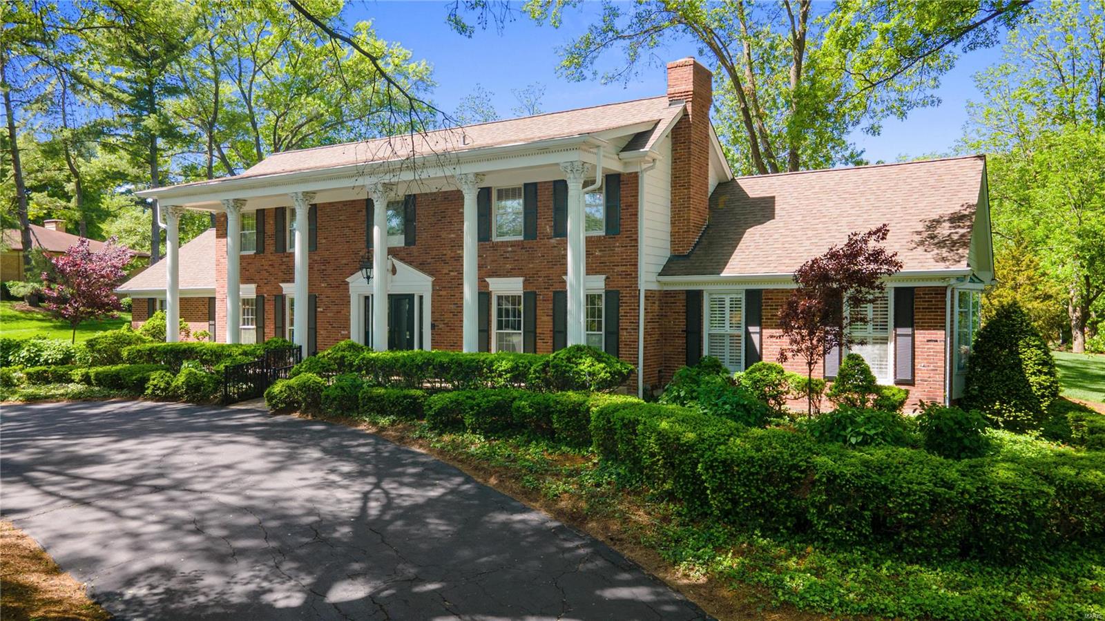 Gracious living at it’s finest. Welcome to this beautiful 1.5 story Town & Country home located in a fantastic neighborhood offering a perfect blend of modern luxury. Surrounded by lush landscaping & mature trees, it creates a serene and private setting. Outdoor living is a delight w/ expansive patio and pool, providing ample space for relaxation and entertainment. Enter the spacious two-story foyer leading to the vaulted ceiling family room featuring a wet bar, wood-burning FP & seamless access to the patio. The Gourmet Kitchen has top-of-the-line appliances, center island & breakfast room. The large dining & living rooms add a touch of elegance. The main floor large primary suite boasts an updated bath, providing a luxurious retreat. Upstairs you will find 3 bedrooms & 2 bathrooms. Convenient main floor laundry /mud room between your 2-car garage & kitchen w/ access to the outdoor patio. Private access to Conway rd. Centrally located w/ access to major HWYs, shopping & hospitals. Additional Rooms: Mud Room