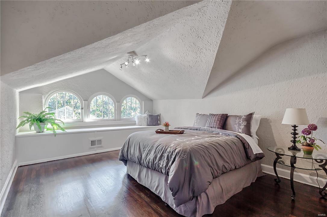 Polo - Residential