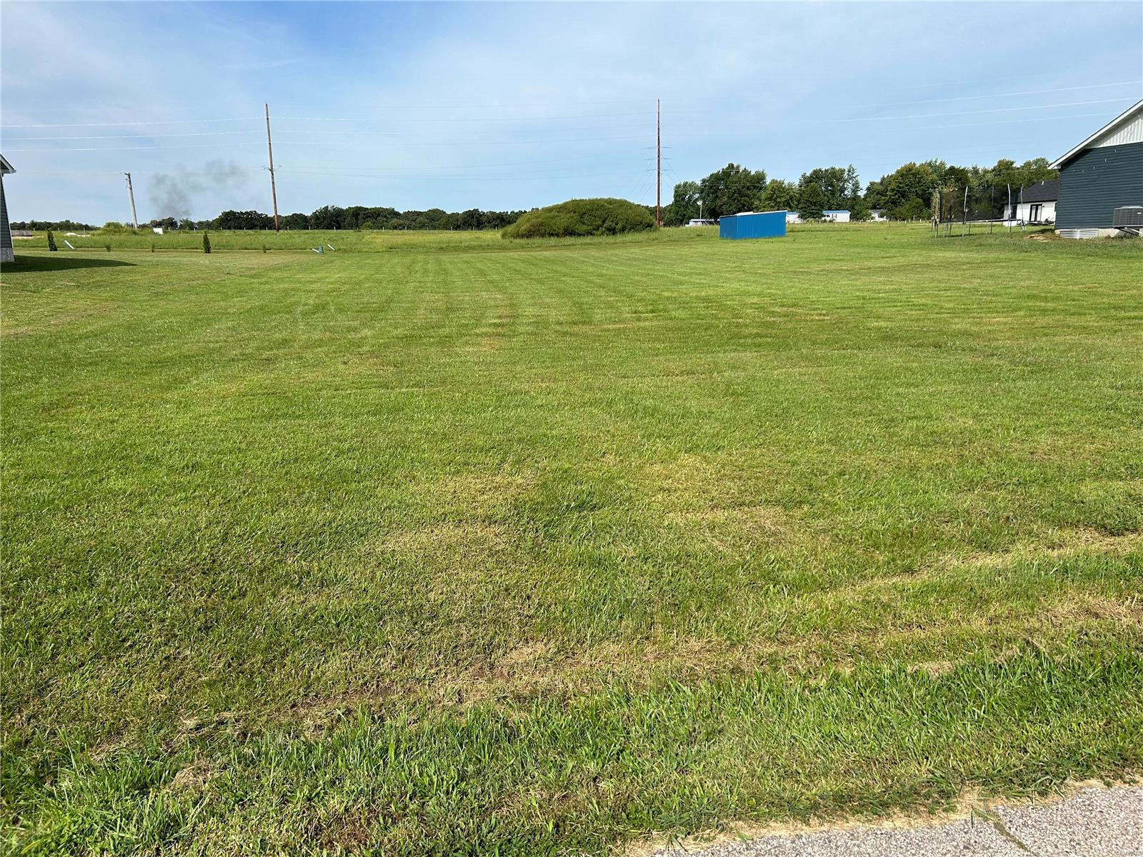 Nice Level Building Lot just 2 Blocks off of main Highway. New Homes on both sides. Additional Rooms: Other