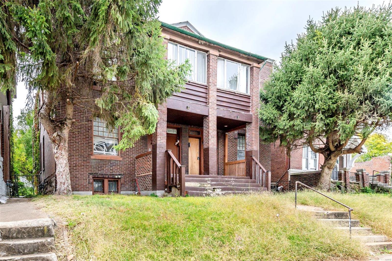 ATTENTION INVESTORS!! Huge 4-Family building with great rental income potential. The property sits directly across from Handy Park. The building is in need of complete rehab. Property is being sold in "as-is" condition. Seller will not do any repairs or provide any inspections. Great property to add to your rental portfolio!
