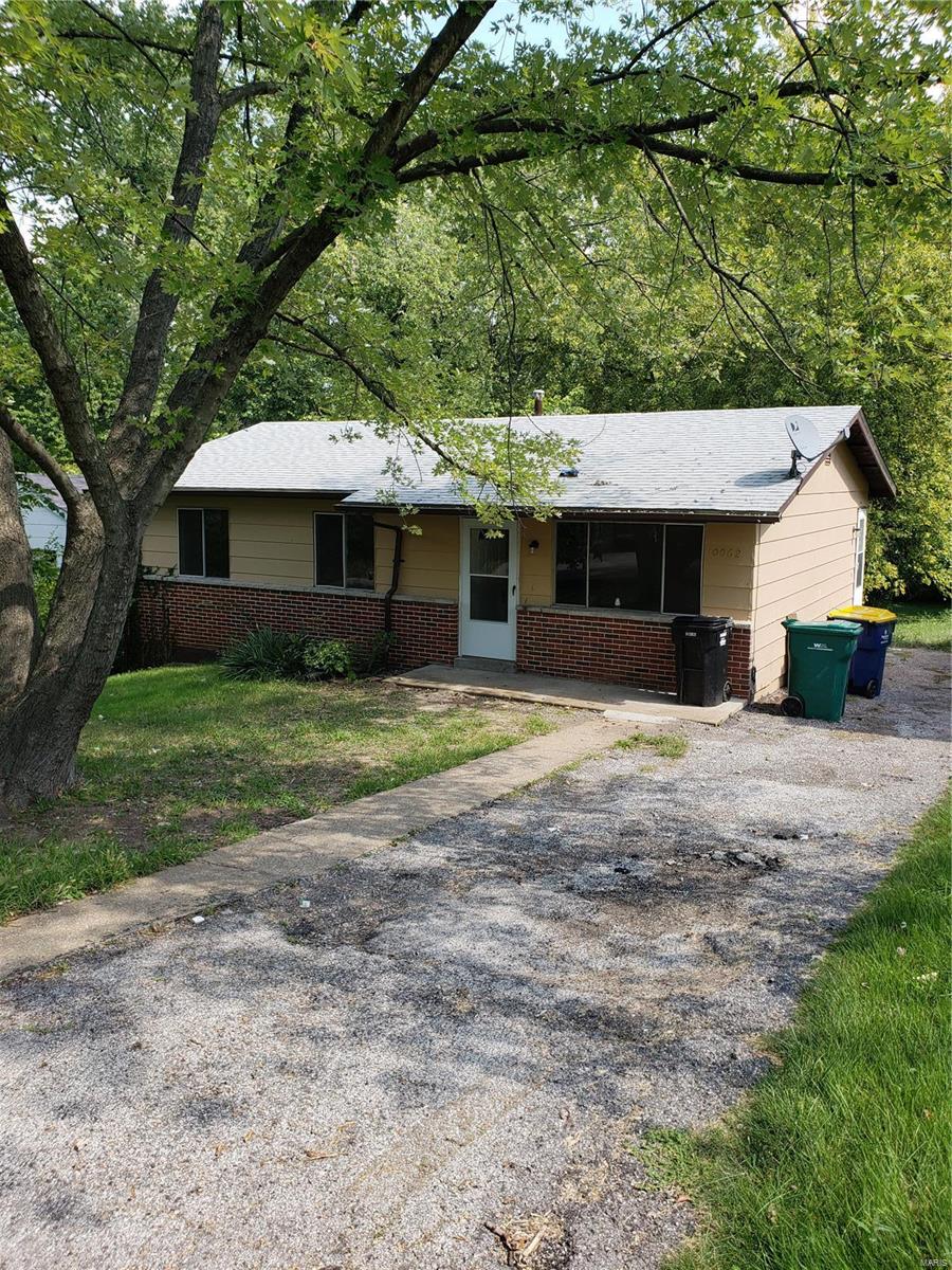 3 bedroom home with light oak like floors, 1 1/2 baths,  and large back yard
Built in 1960's  with good layout and ample closets
Eat in kitchen with slate like floors L shaped counter, refrigerator and electric stove
Living room with picture window and oak like floors
Master bedroom with 8' closet and 1/2 bath
Other bedroom with 6'  and 4' closets
Full Bath with tub, vanity, and toilet
Full basement with  8'+  ceilings,  large  rear windows for light and possible expansion of living space
Walk out basement at ground level
Central AC and Gas Heat, furnace and water heater both replaced in 2019
Sloped back yard with trees on sides and back
Great as rental too @ 825/mo