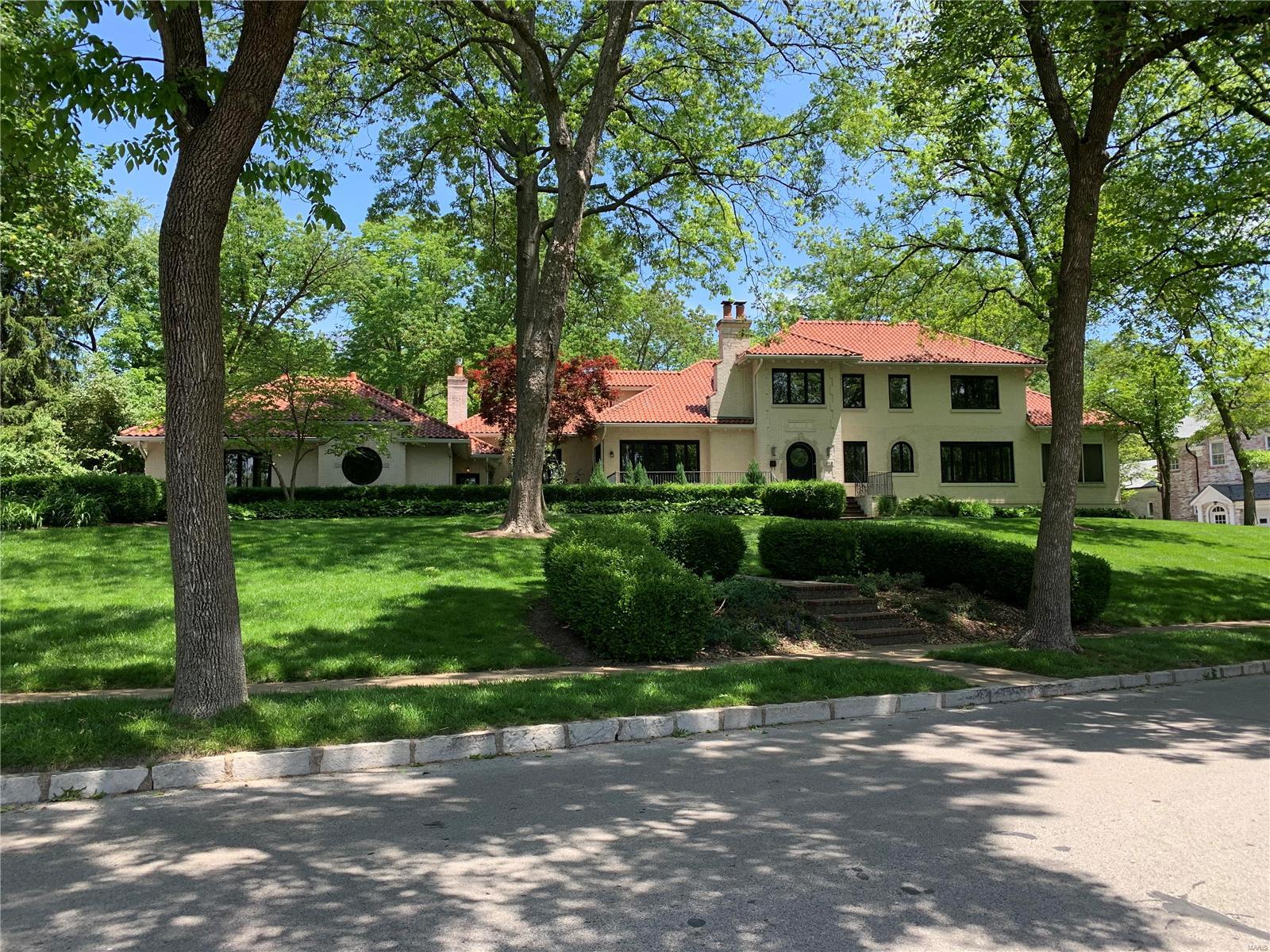 Entered for comp purposes only. Beautifully updated home on almost an acre in Polo. Newer pool & deck, first floor master suite, three main level living areas, main floor office, main floor and upper level laundry and screened in patio. Finished lower level with additional bathroom. All three bedrooms upstairs are ensuite.