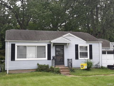 This is a wonderful starter home.  Don't miss out! 2 bedrooms, 1 bath and partially finished basement, and attached 1 car garage.  There is room for enhancements and updates.  Seller will not pay for repairs, or inspections. Seller reserves the right to accept an offer at any time.