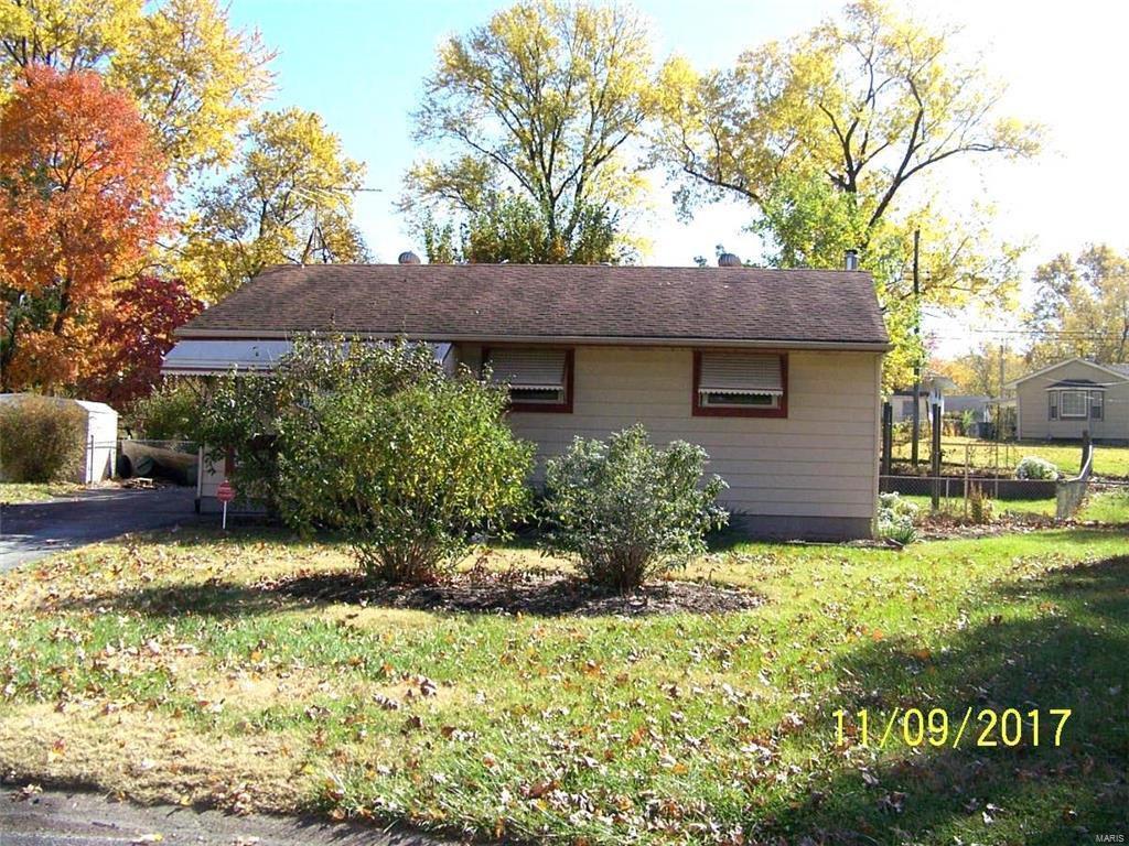 Nice 3 bedroom home on wonderful lot! Ready to move into now! Lot has beautiful garden area ready for spring planting. Basement is partially finished with 2nd full bathroom. Large living room dining room combo. Kitchen has newer cabinets and ceramic flooring that extends down the hallway to the bedrooms. Architectural roof. Newer vinyl windows! Storage shed in back is included with the sale. Sold as-is, but not much to do here except move in!