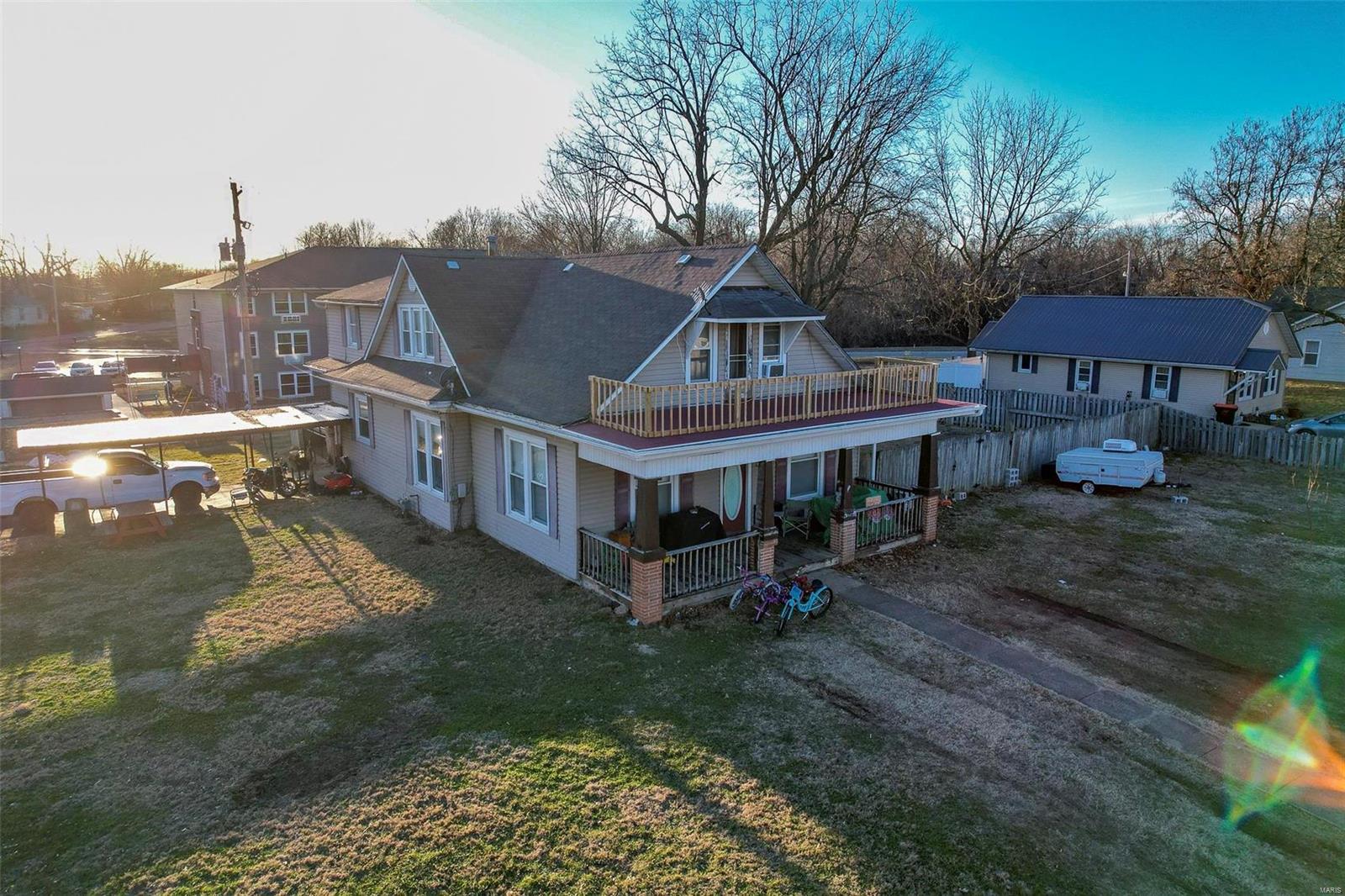 OVER 3,000 SQ FT HOME OF POSSIBILITIES! Spacious 4-bedroom home with an office, dining area, 2 LIVING AREAS, and more!
The home sits in a large corner lot. The seller wants to sell as is, and some TLC is needed. Investors add this home to your portfolio. This house would make a great rental too.