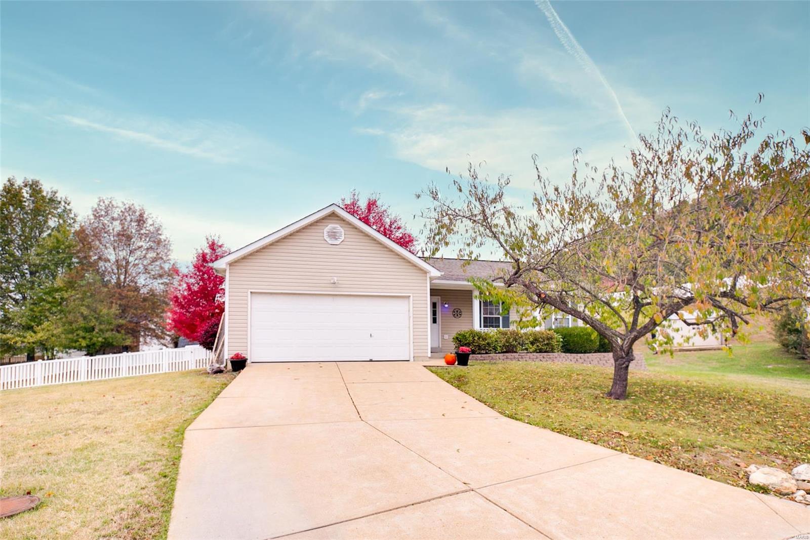 Charming 3 Bedroom Ranch Style Home with 2 Full Bath located in a cul de sac! This home is just off Seckman Road, in Seckman Schools with an open floor plan, Master Bedroom with Full Bath, unfinished lower level is completely open with rough for additional full bath! The fenced back yard has a lovely patio with shade trees and huge side yard.