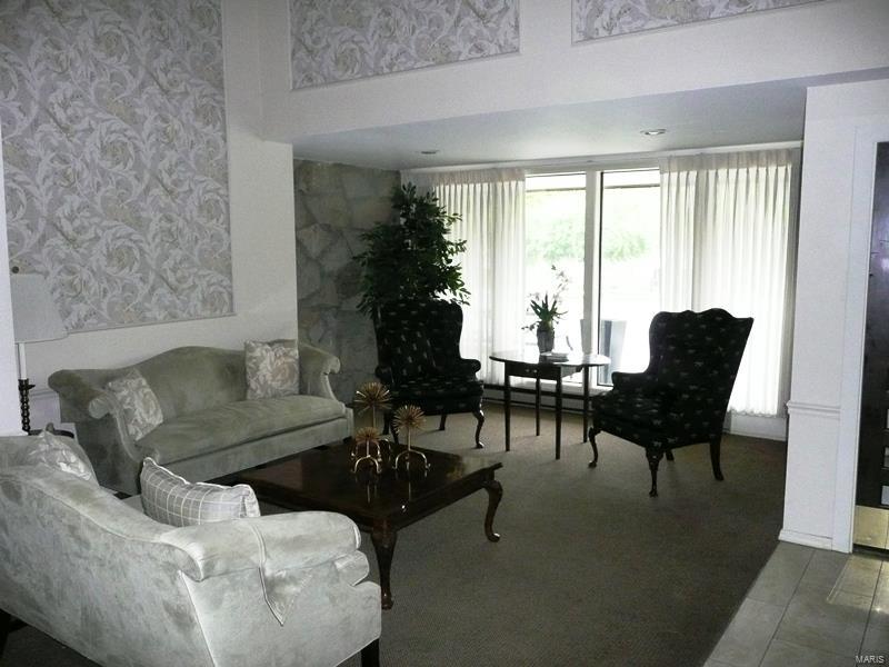 Golfview On The Green Ph III Condomin - Residential Lease