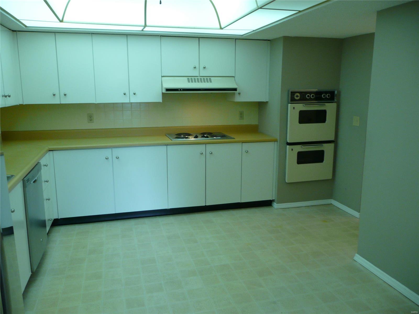 Golfview On The Green Ph III Condomin - Residential Lease