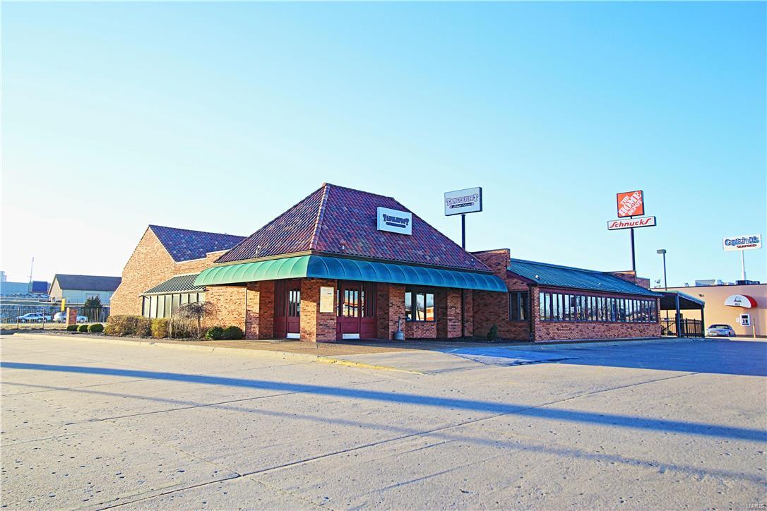 Remarkable location for just about any type of business venture.  GREAT and I mean great interstate visibility. Was operated as a restaurant but this location can be converted to suite your needs. Great demographic data support just about any model. Lots of parking and all underground utilities make this a prime location. Location: High Traffic, Hwy/Interstate Frntg, Retail Center