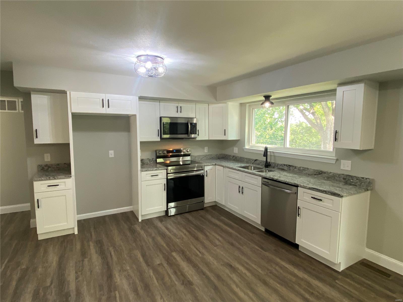 Westglen Estates 5 - Residential