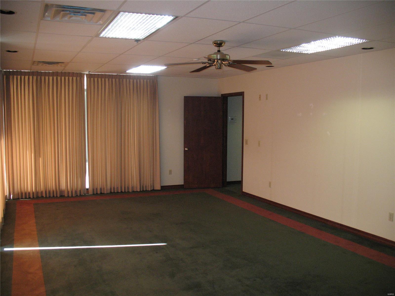 0000 - Commercial Sale