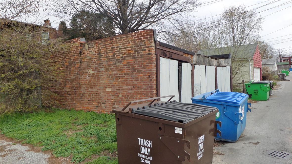 South St Louis Suburb - Residential Income